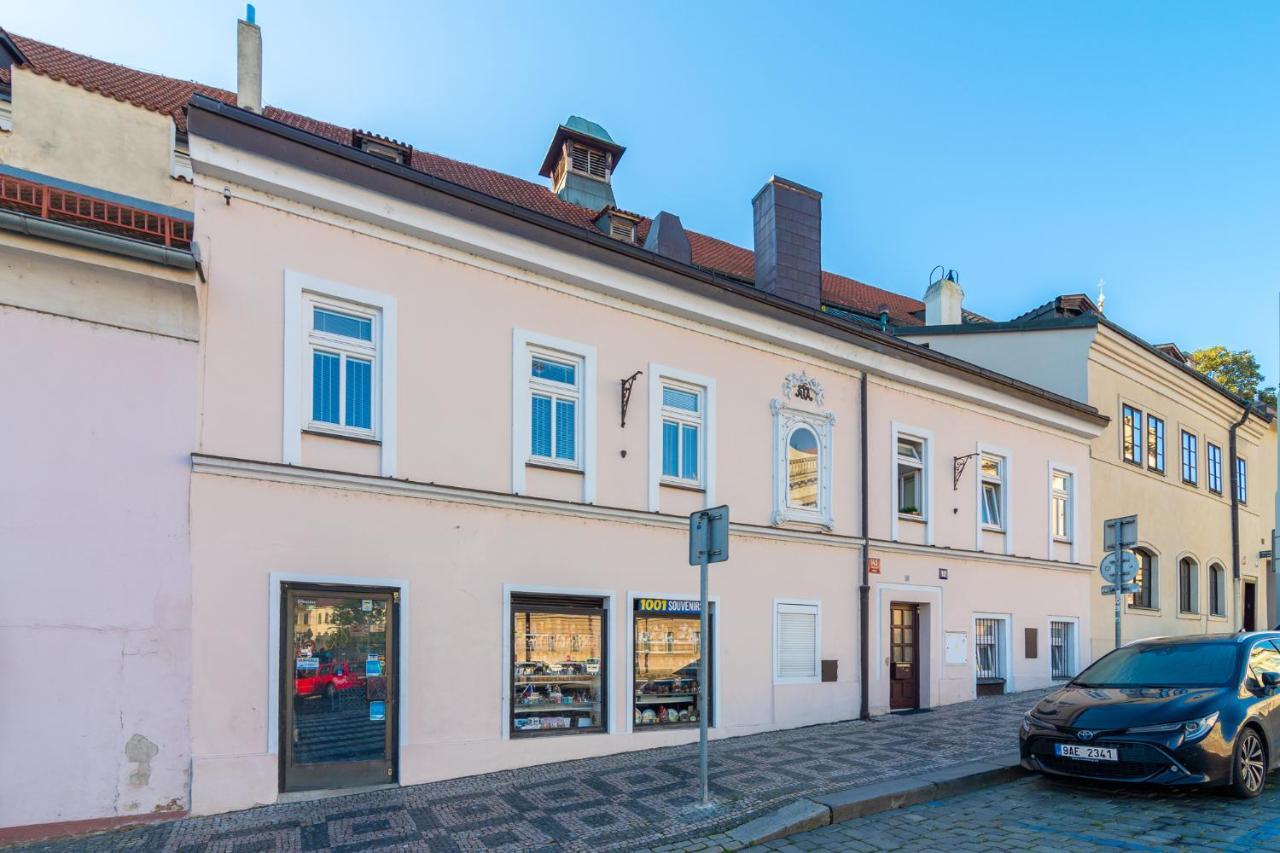 The Bookhouse, 5-Bedroom Residence By Prague Castle Luaran gambar