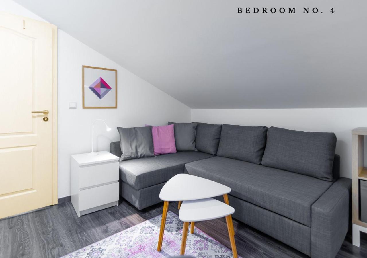 The Bookhouse, 5-Bedroom Residence By Prague Castle Luaran gambar